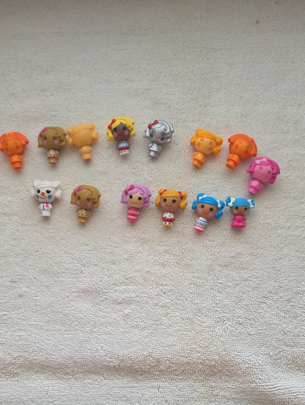 Lot Of Assorted Mini Lalaloopsy Dolls